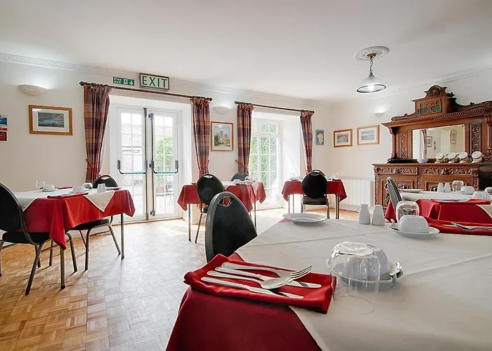 Leworthy Farmhouse Bed And Breakfast